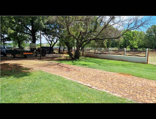 1HA VACANT LAND FOR SALE IN KAMEELDRIFT EAST